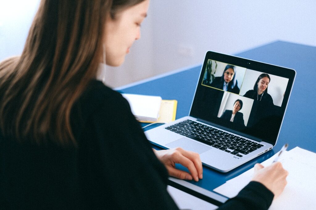 A businesswoman experiencing the advantages of virtual events