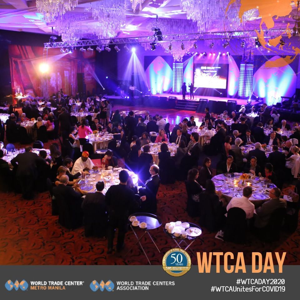 A banquet with foreign investors