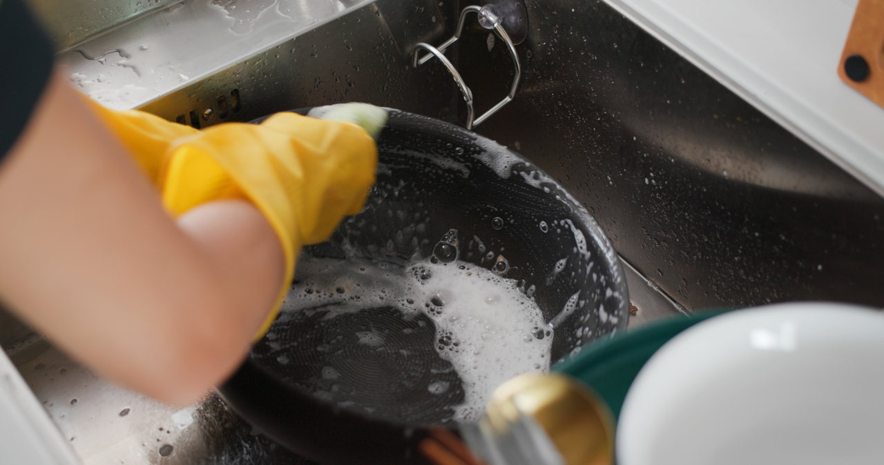 Clean Kitchen Tools