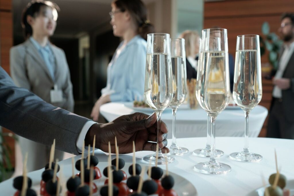 7 Tips for Designing Corporate Parties at a Large-Scale Event Venue